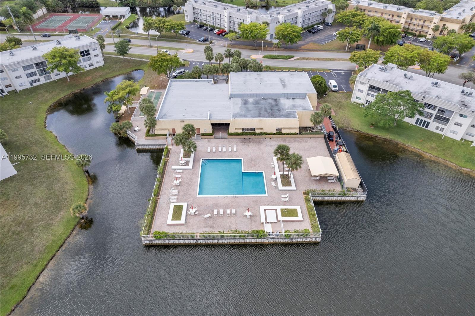8280 Sunrise Lakes Blvd # 301, Sunrise FL 33322 photo 2