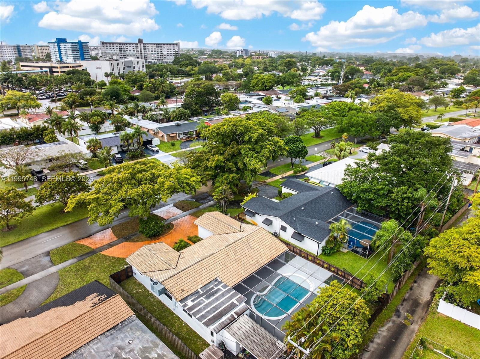 763 S Rainbow Dr, Hollywood FL 33021