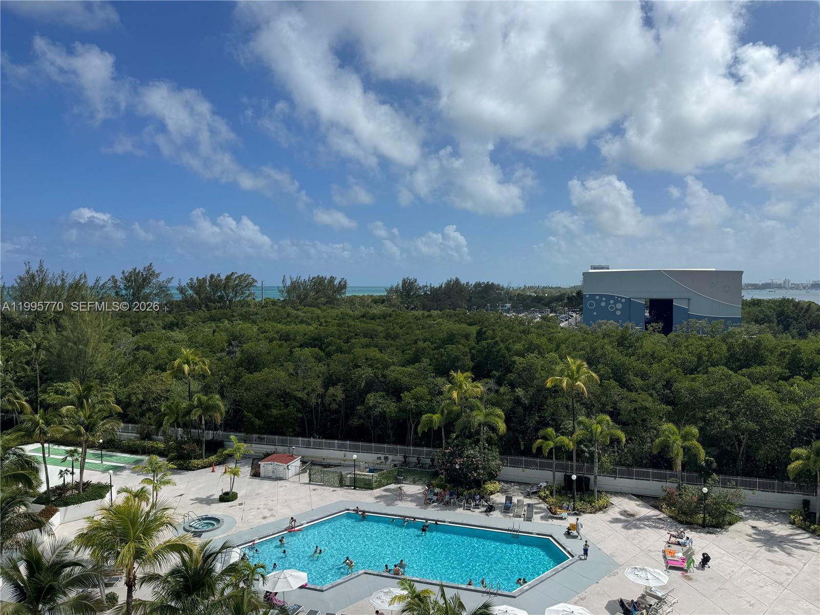 100 Bayview Dr # 725, Sunny Isles Beach FL 33160 photo 2