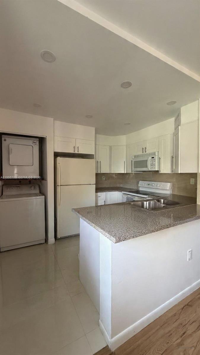 221 W Park Dr # 3, Miami FL 33172 photo 5