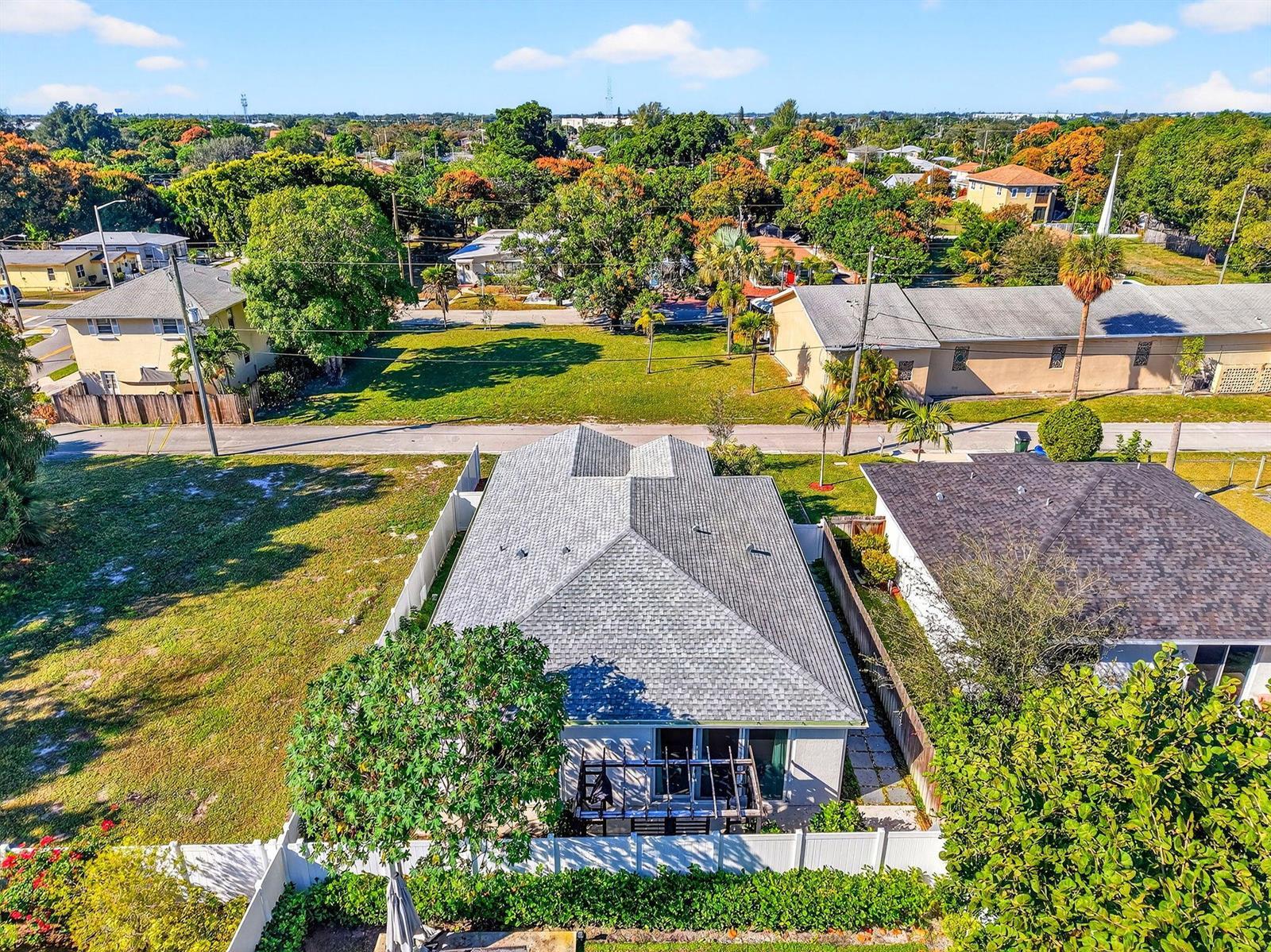 341 Oak Alley, Delray Beach FL 33444 photo 3