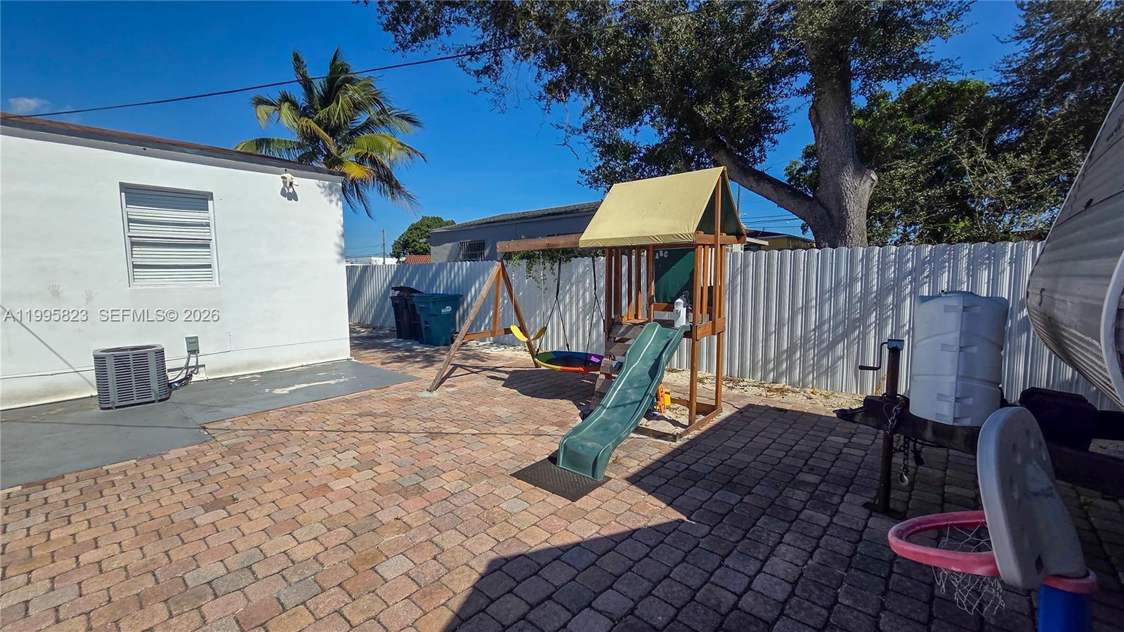 1236 Rutland St, Opa-Locka FL 33054 photo 4