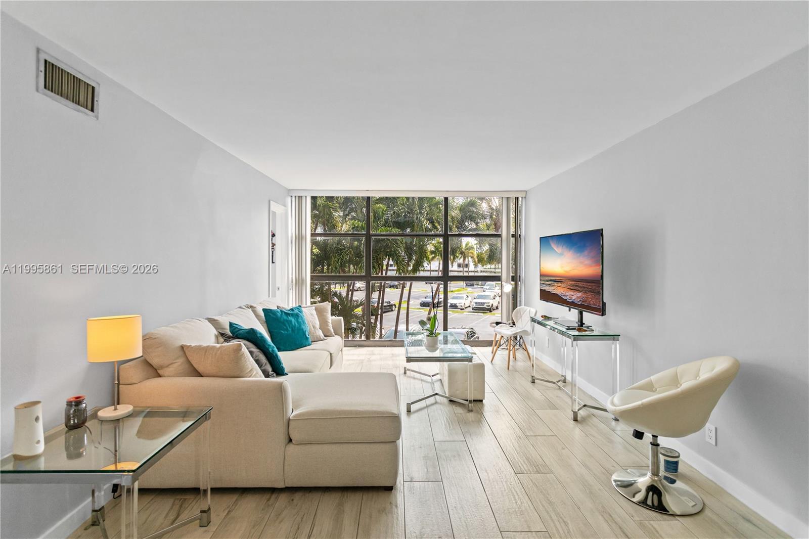600 Parkview Dr # 204, Hallandale Beach FL 33009 photo 3
