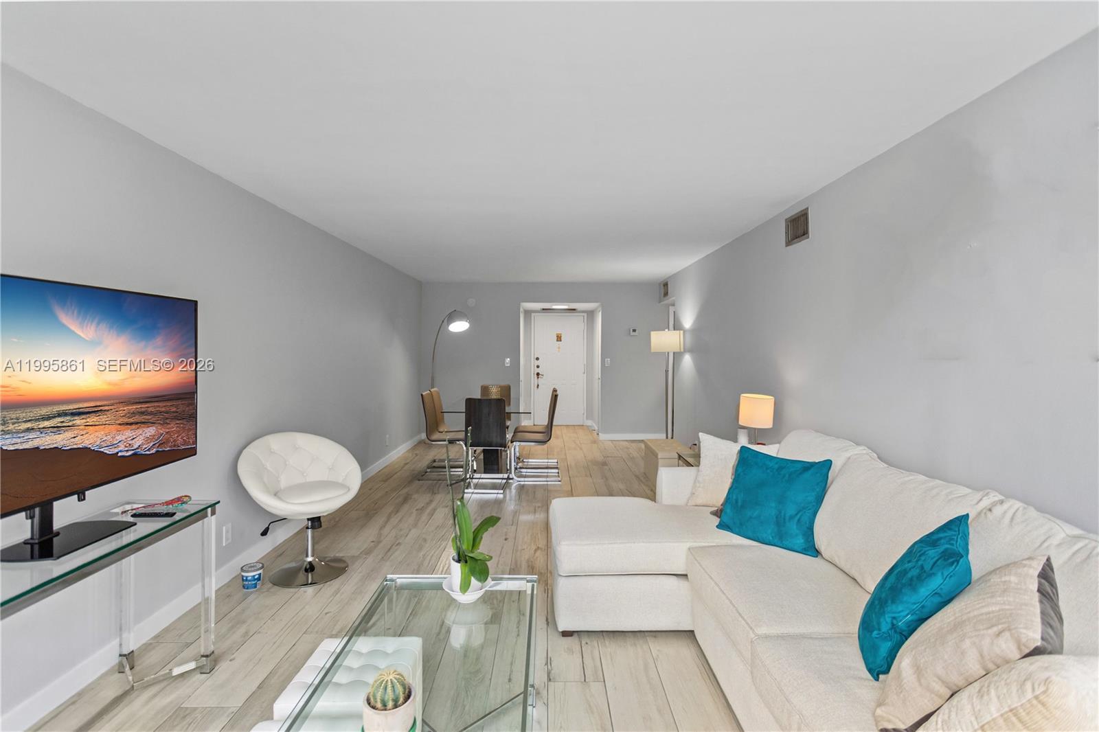600 Parkview Dr # 204, Hallandale Beach FL 33009 photo 5