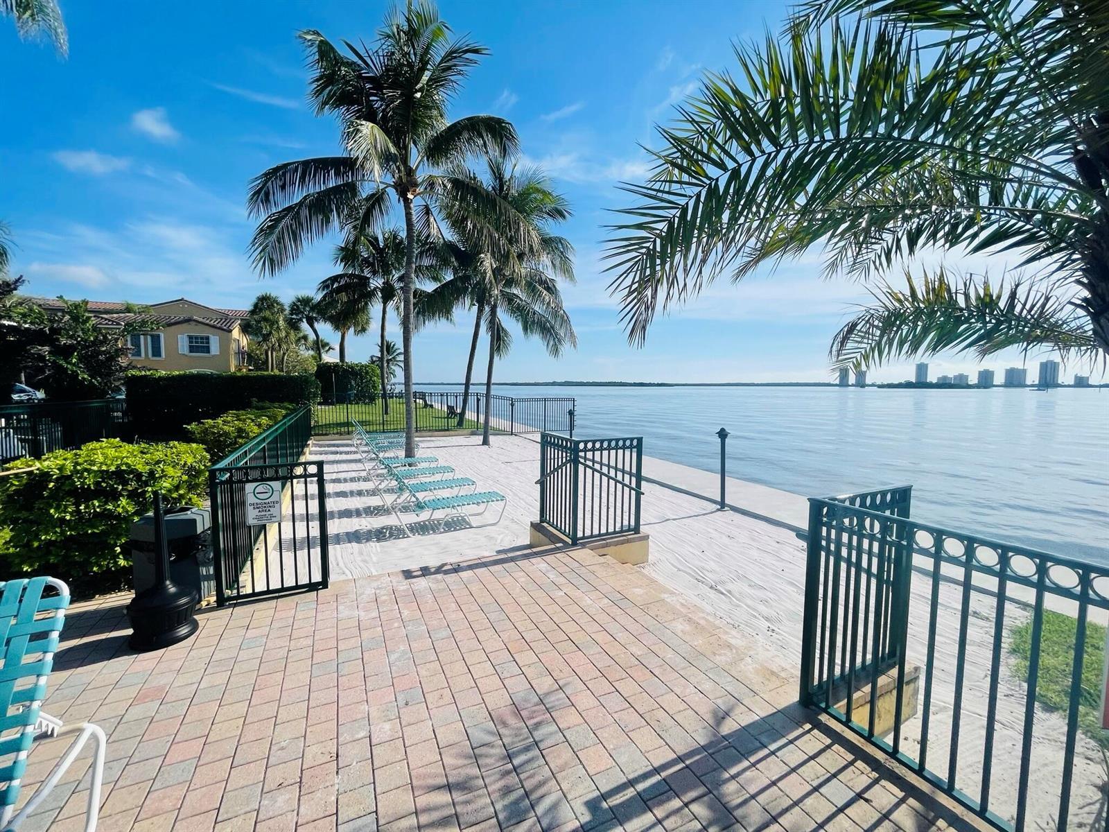 1060 Lake Shore Drive Apt 204, Lake Park FL 33403