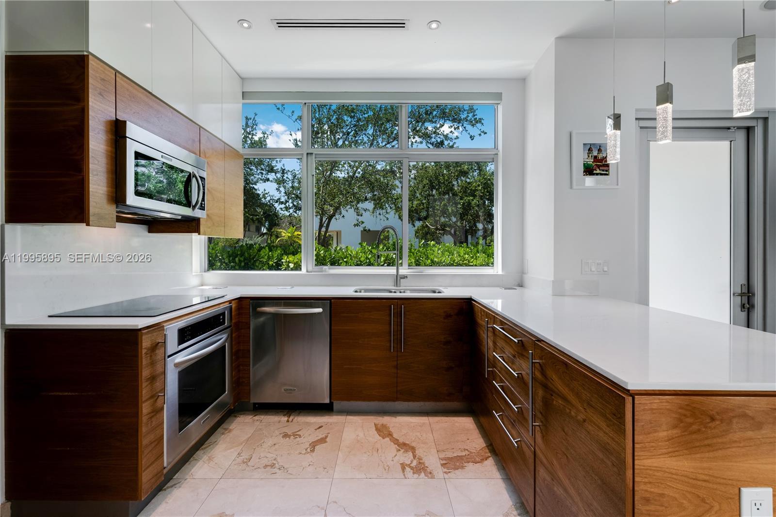 548 Fernwood Rd # 548, Key Biscayne FL 33149 photo 2