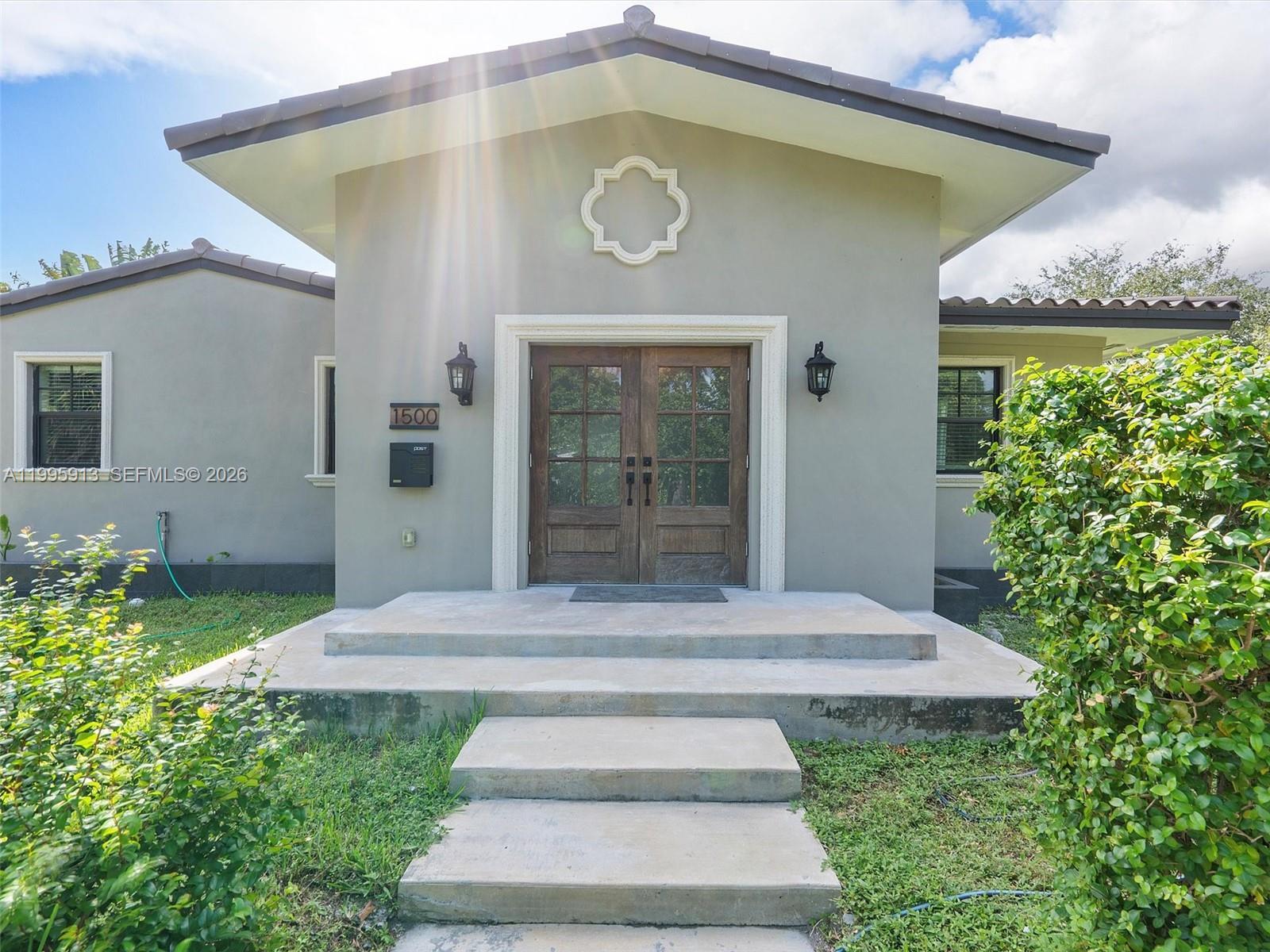1500 Biarritz Dr, Miami Beach FL 33141 photo 2