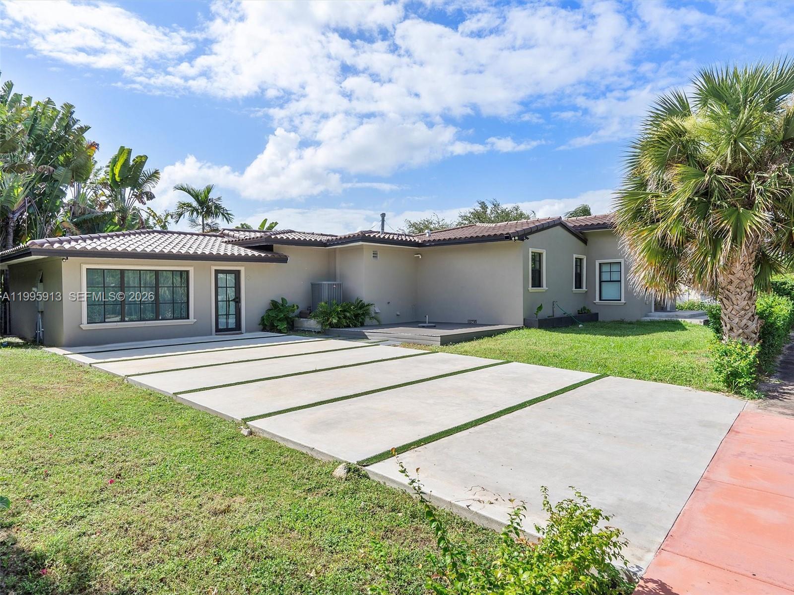 1500 Biarritz Dr, Miami Beach FL 33141