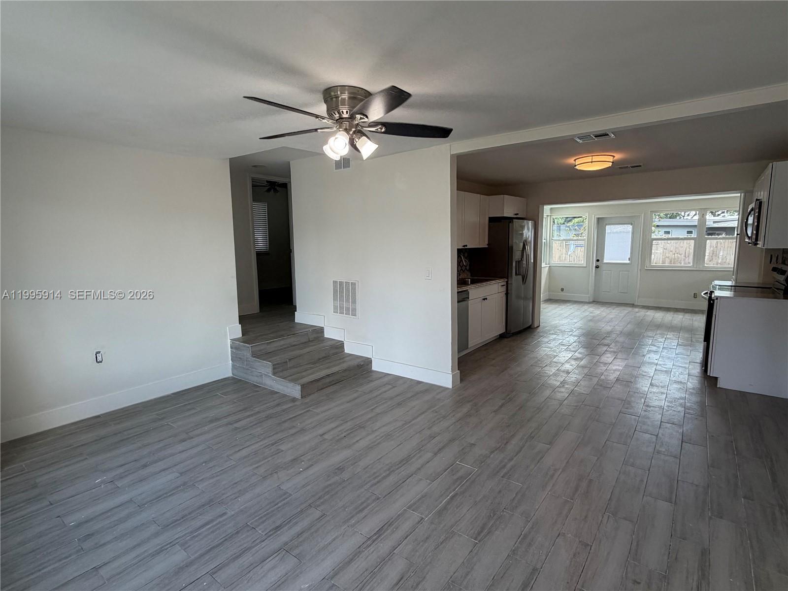 6604 Raleigh St, Hollywood FL 33024 photo 2
