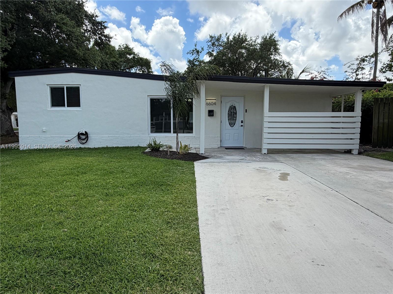 6604 Raleigh St, Hollywood FL 33024