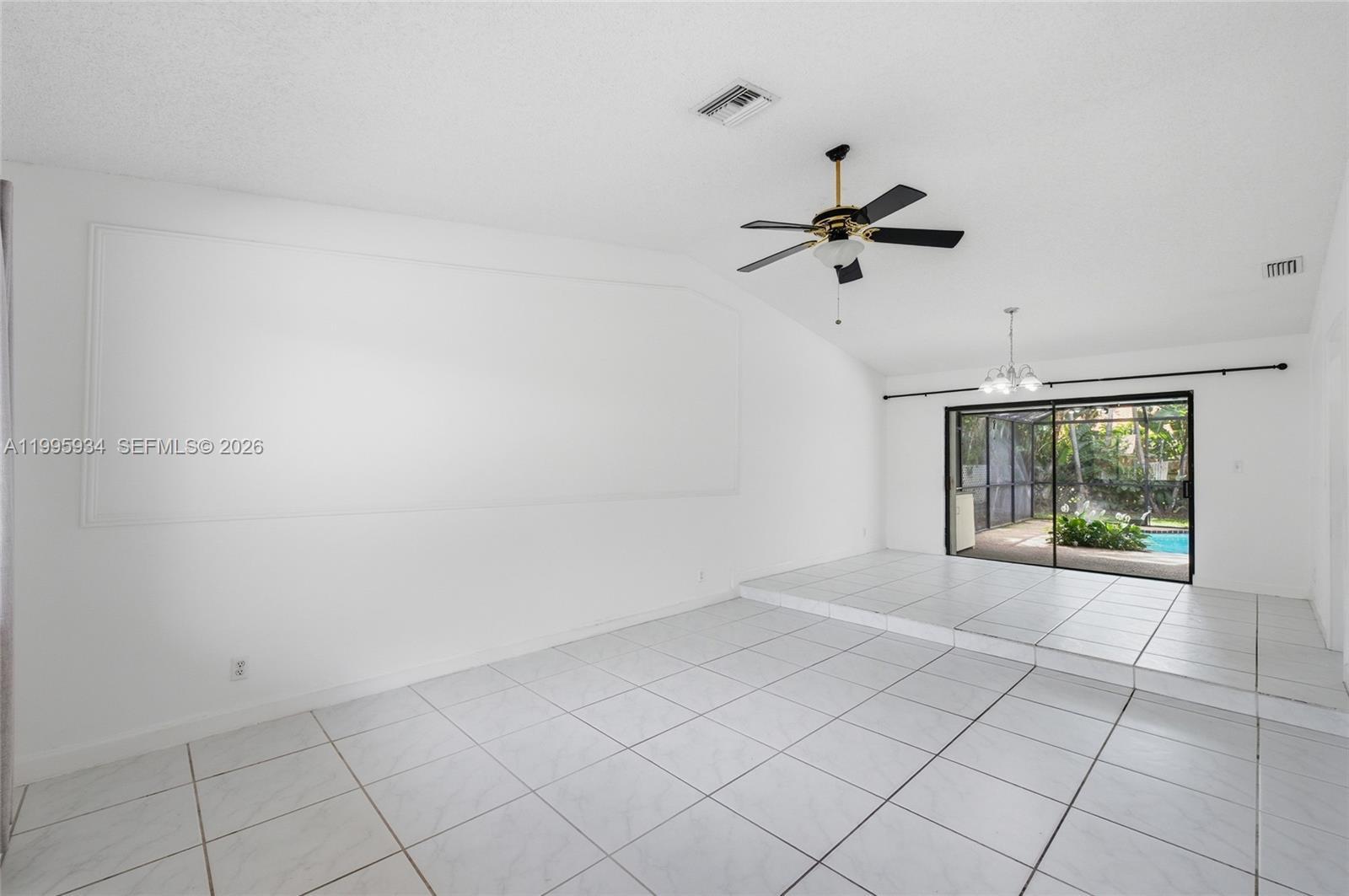 676 NW 107th Ln, Coral Springs FL 33071 photo 3