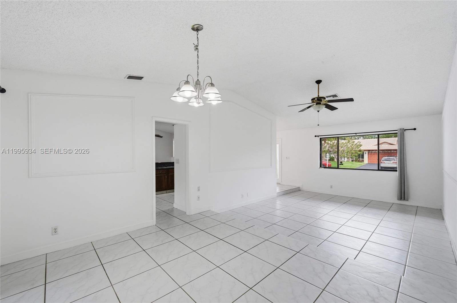 676 NW 107th Ln, Coral Springs FL 33071 photo 4