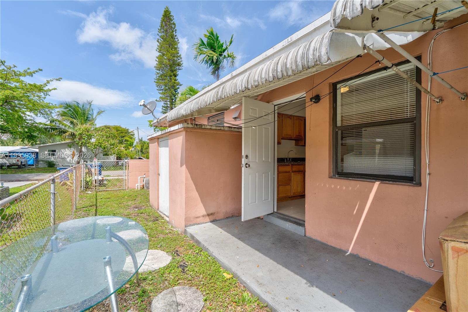501 SW 9th St # 2, Hallandale Beach FL 33009 photo 2