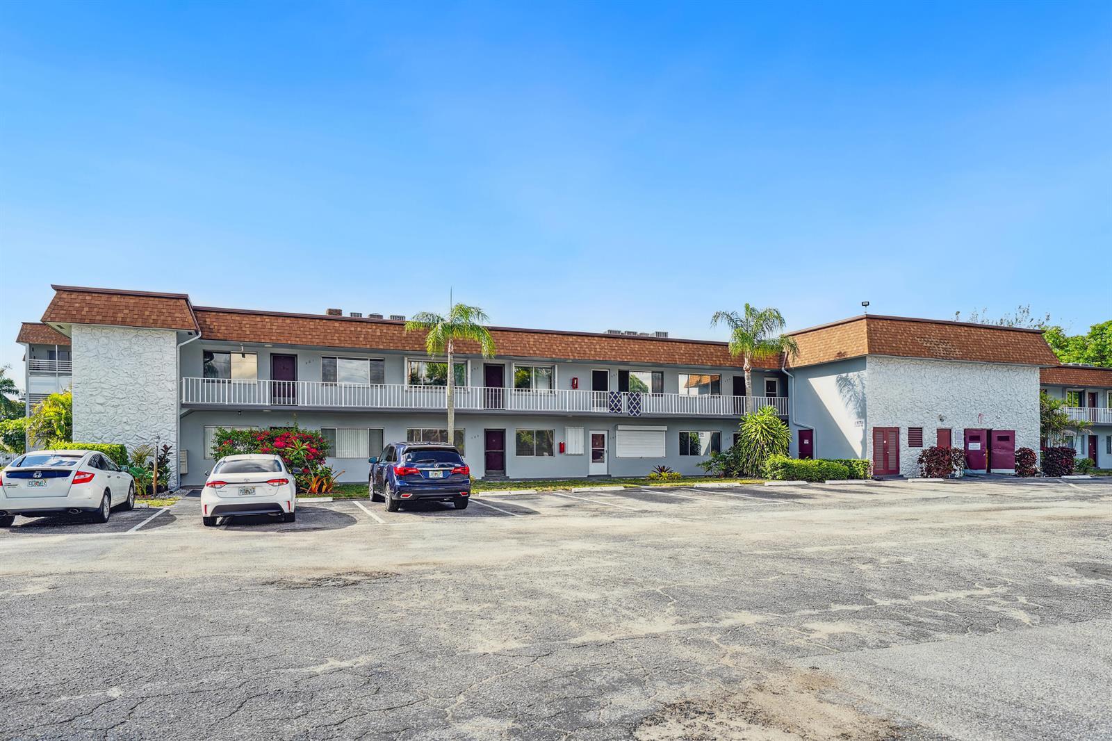 2878 Donnelly Drive # 106, Lake Worth FL 33462 photo 3