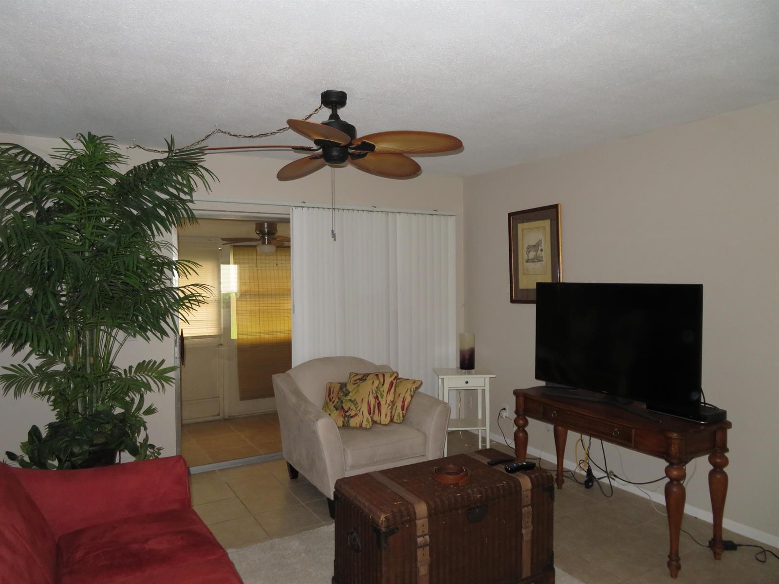 2971 W Ashley Dr Drive W # B, West Palm Beach FL 33415 photo 3