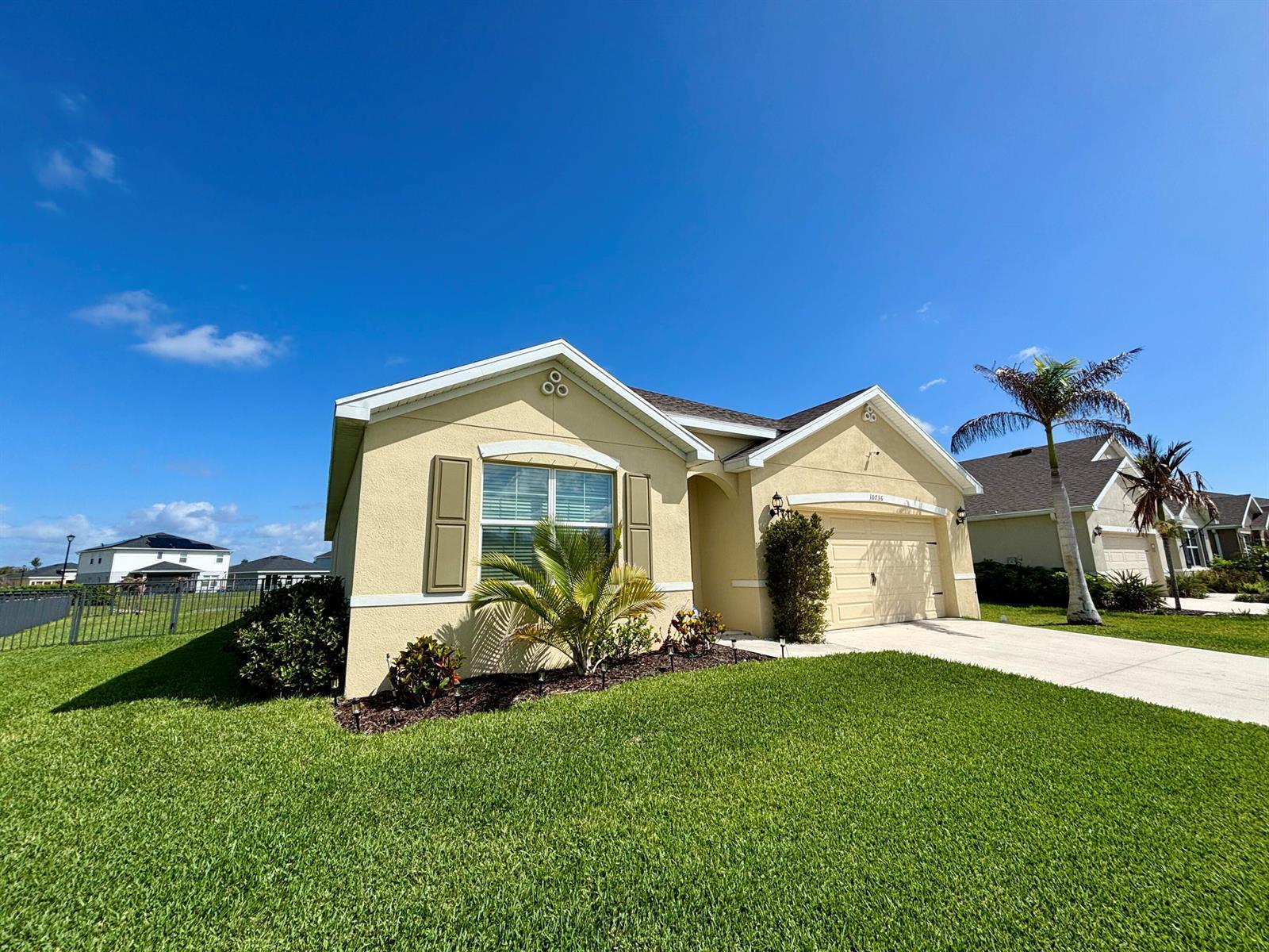 10736 SW Prato Way, Port St. Lucie FL 34987 photo 2