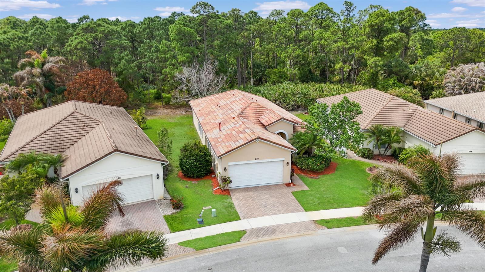 240 SW Coconut Key Way, Port St. Lucie FL 34986 photo 3