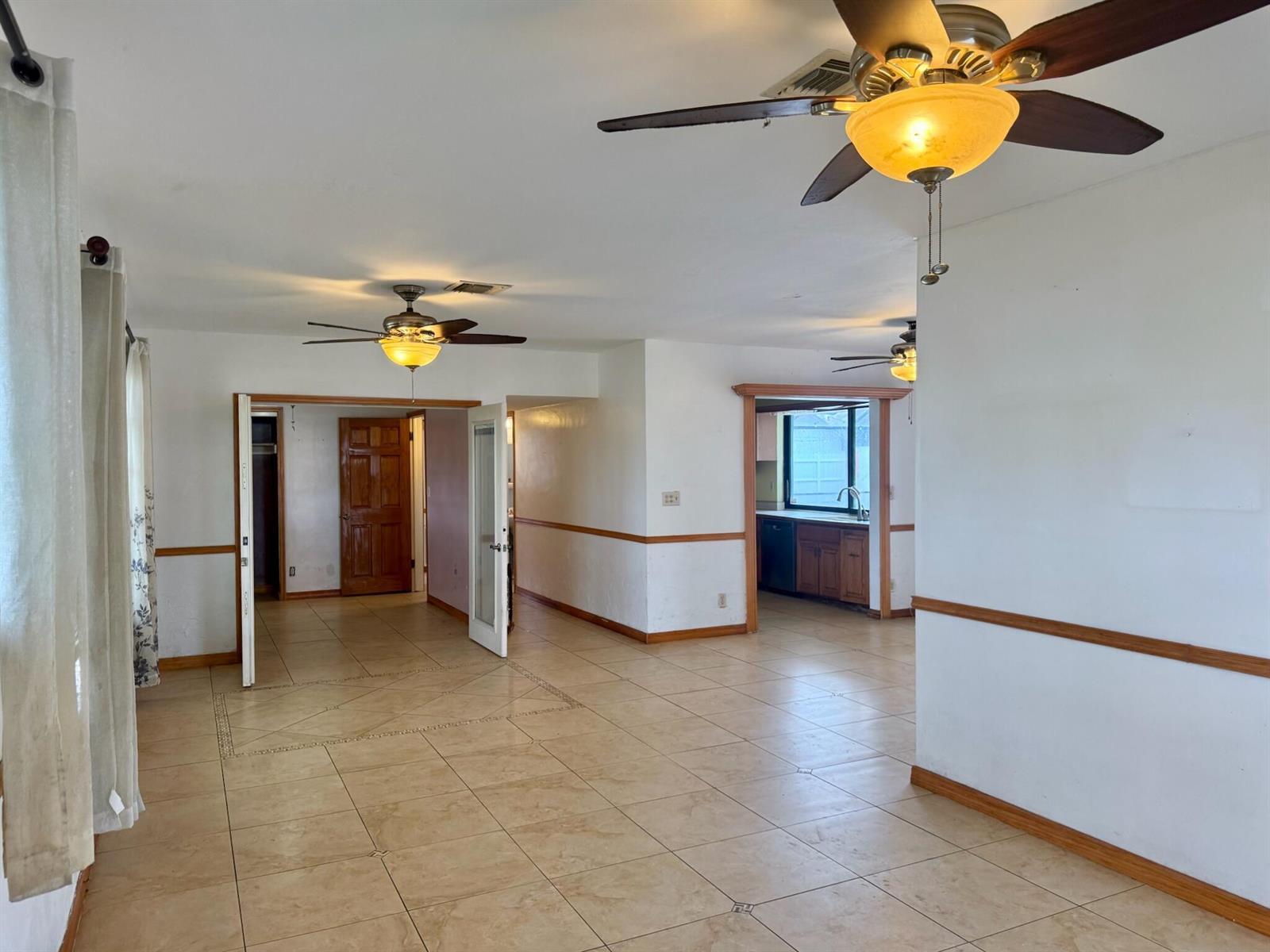 10060 SW 214th Street, Cutler Bay FL 33189 photo 2