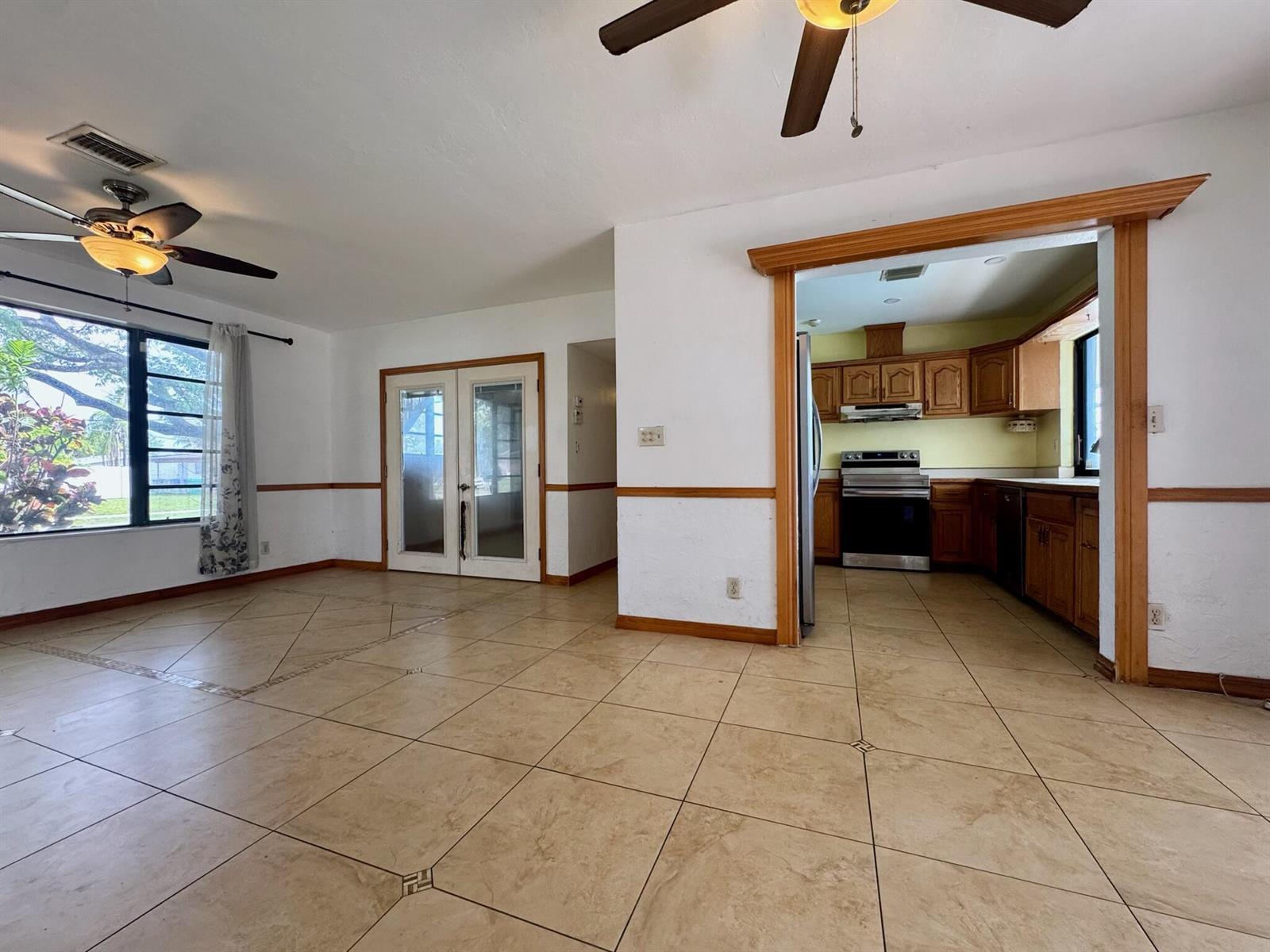 10060 SW 214th Street, Cutler Bay FL 33189 photo 4