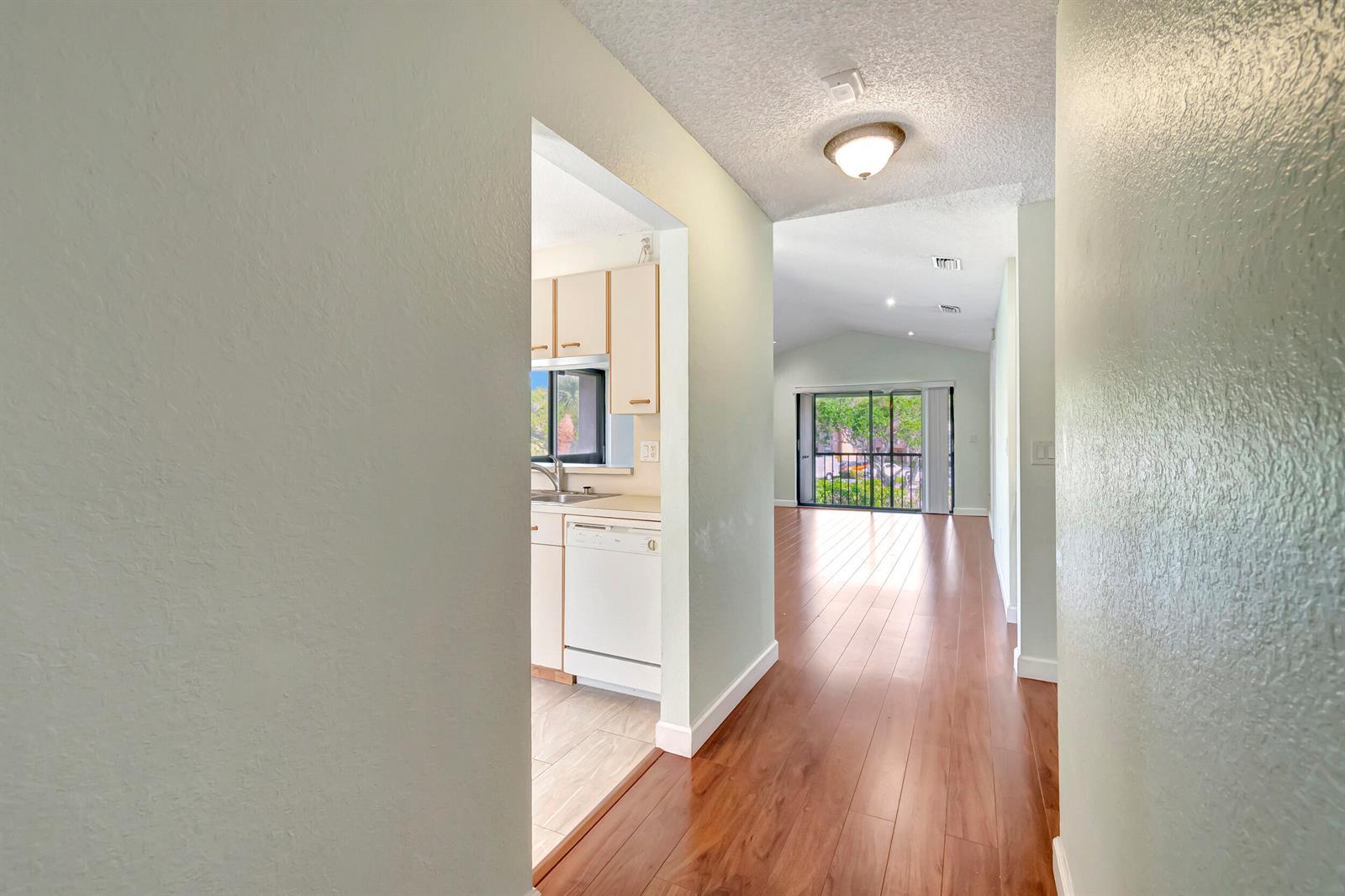 351 Club Circle # 207, Boca Raton FL 33487 photo 4