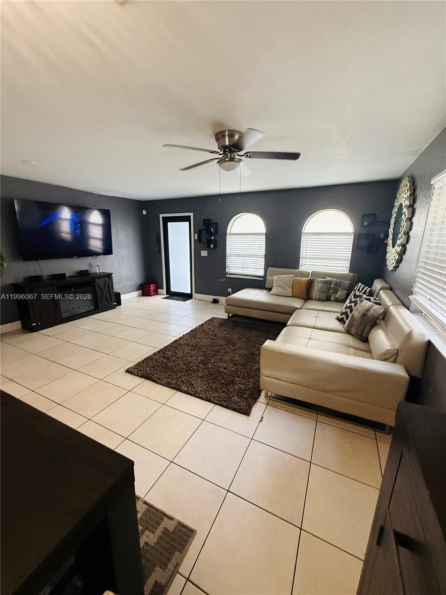 2920 NW 8th St, Fort Lauderdale FL 33311 photo 3
