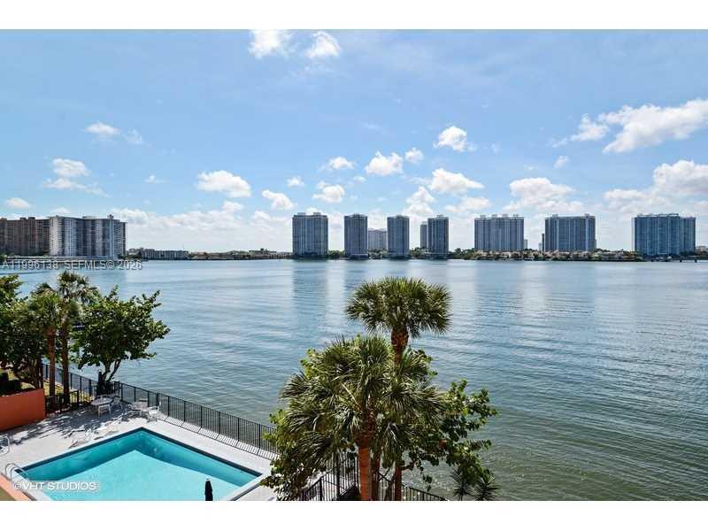17878 N BAY RD # 307, Sunny Isles Beach FL 33160 photo 3