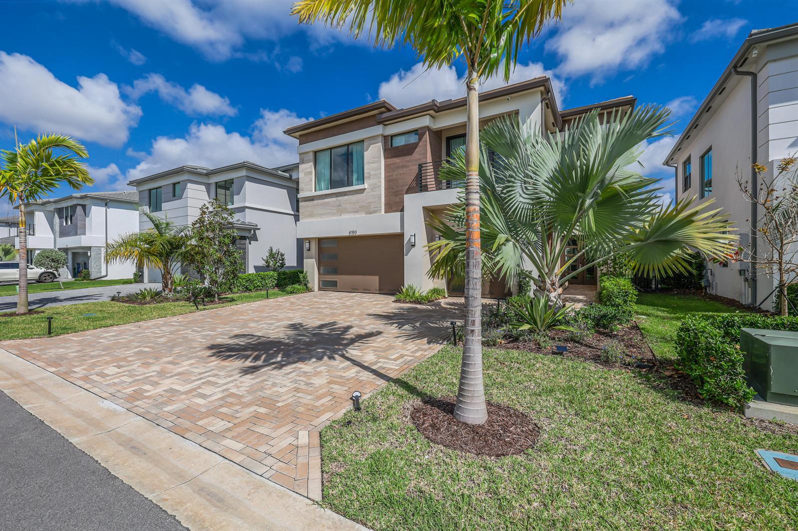 8283 Royal County Down Road, Boca Raton FL 33434 photo 2