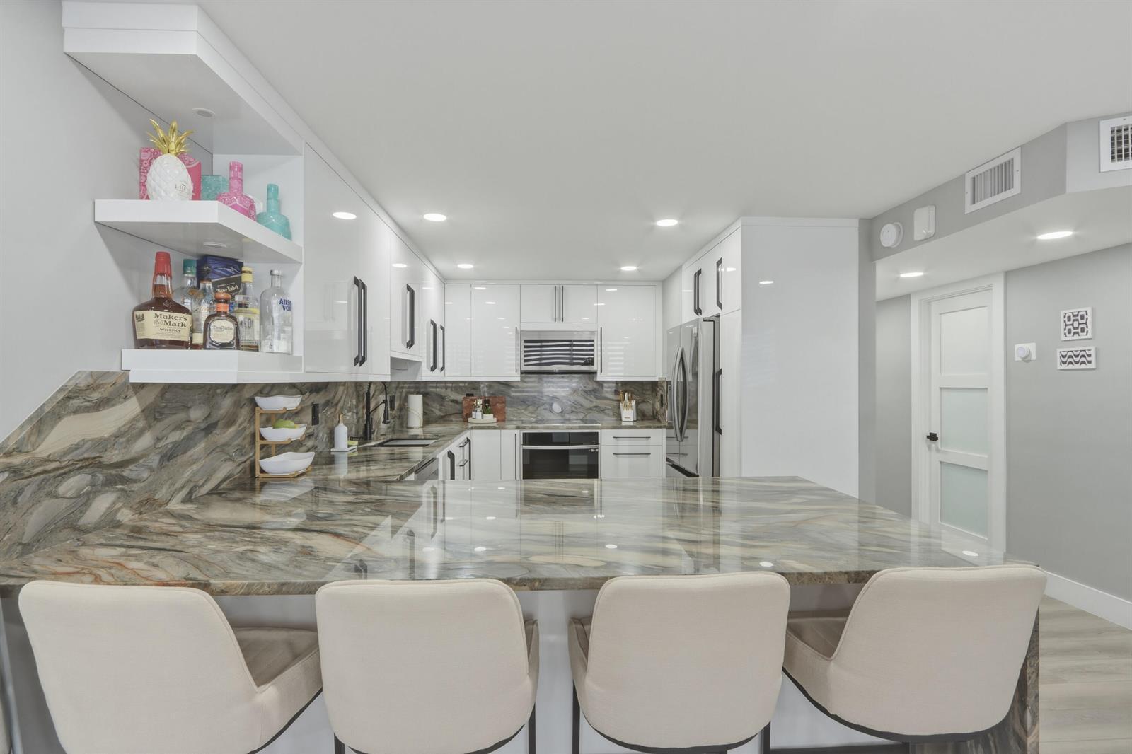 6039 Collins Avenue # 609, Miami Beach FL 33140 photo 2