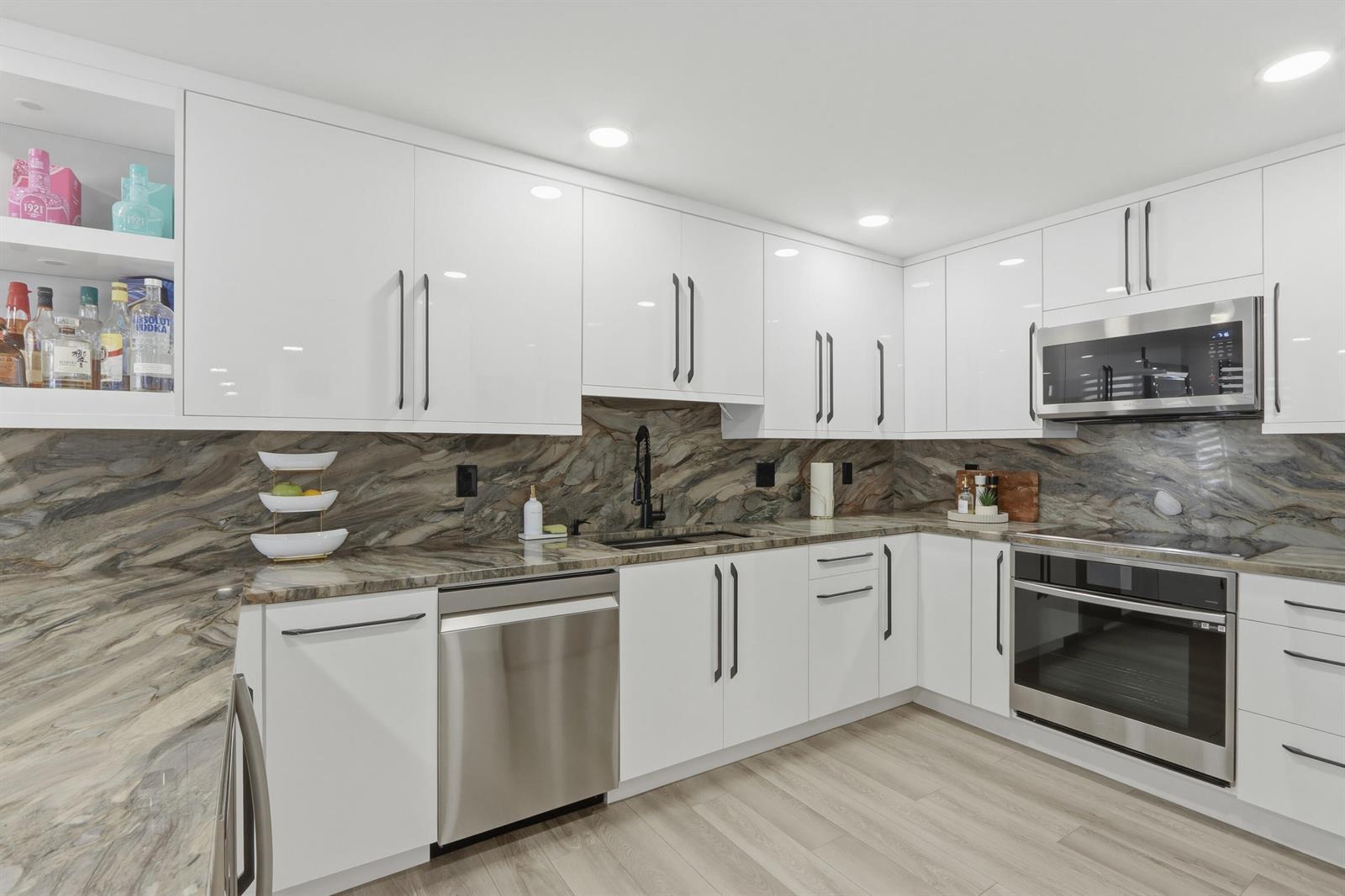 6039 Collins Avenue # 609, Miami Beach FL 33140 photo 4
