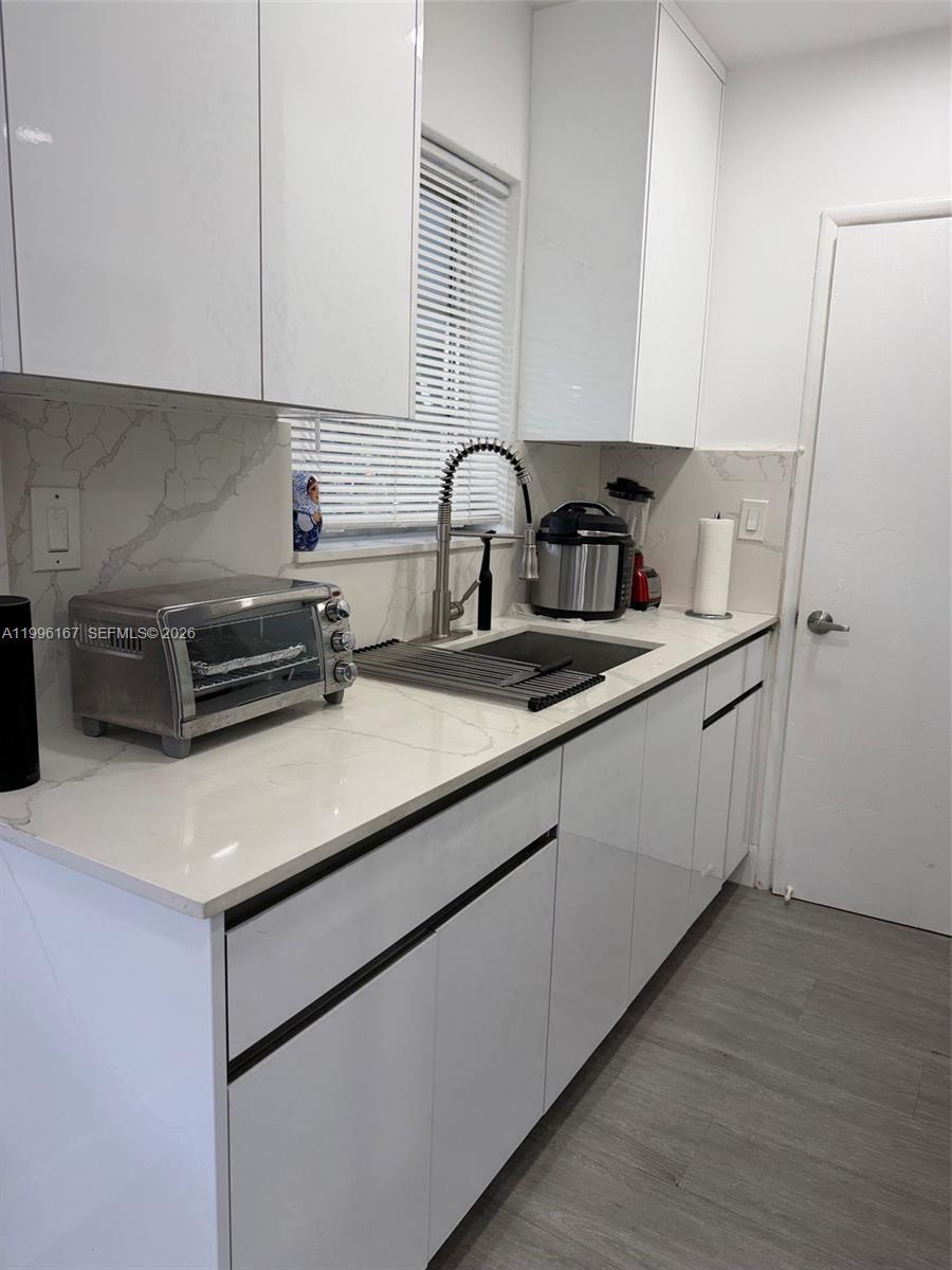 821 NE 6th St # 2, Hallandale Beach FL 33009 photo 3