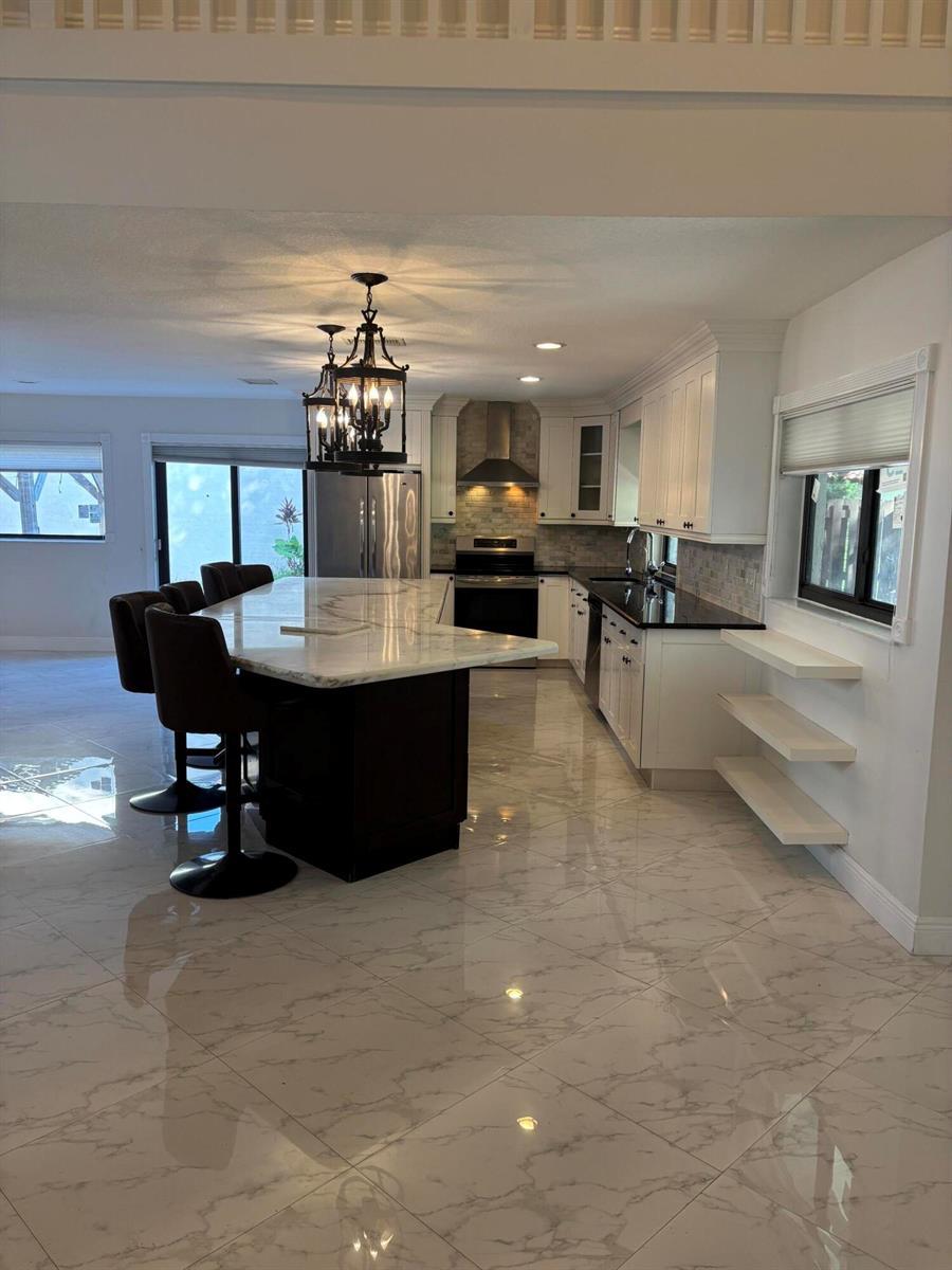 2199 Charleston, Weston FL 33326 photo 3
