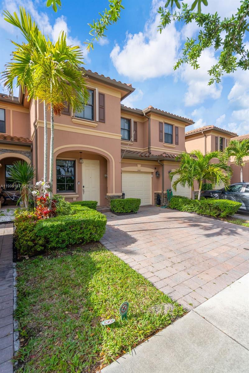 3446 W 90th St, Hialeah FL 33018 photo 2