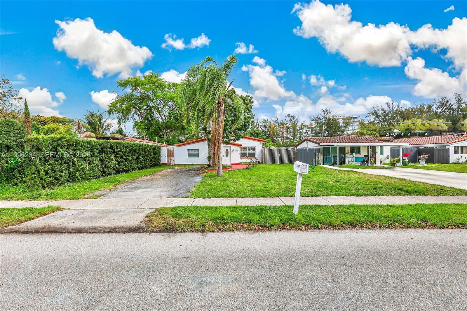 1263 NE 182nd St, North Miami Beach FL 33162 photo 3