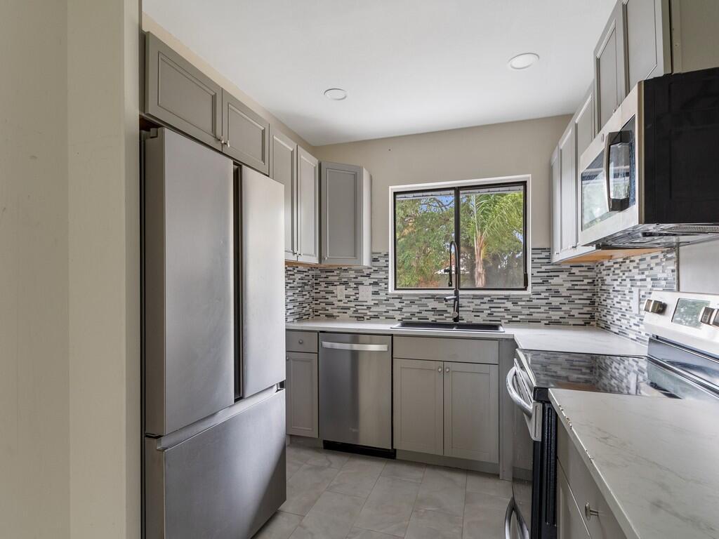 1846 24th Place SW, Vero Beach FL 32962 photo 4