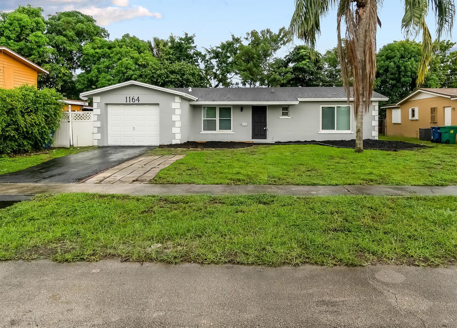 1164 NW 45th Terrace, Lauderhill FL 33313 photo 2