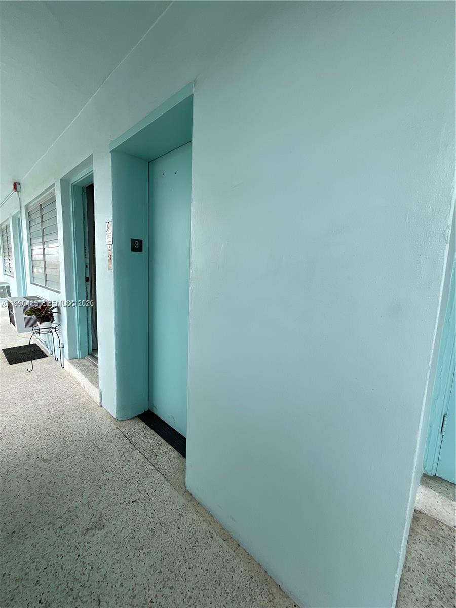 1004 Pennsylvania Ave # 15, Miami Beach FL 33139 photo 4