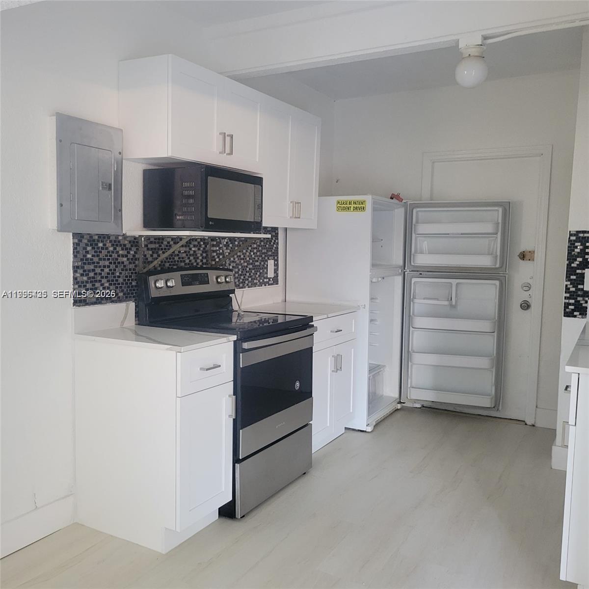 715 SW 6th St, Dania Beach FL 33004 photo 3