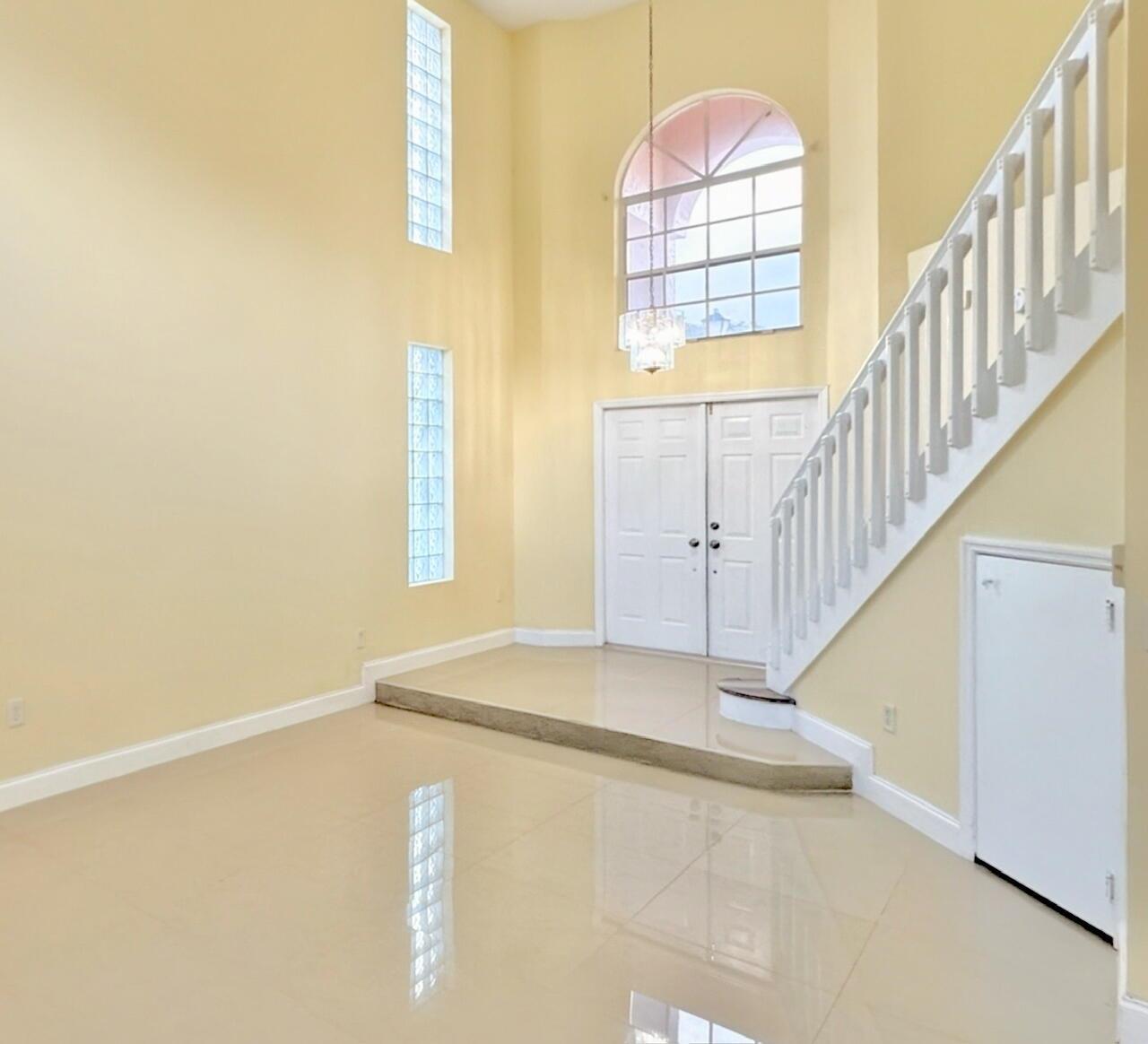 2572 NW 79th Avenue, Margate FL 33063 photo 3