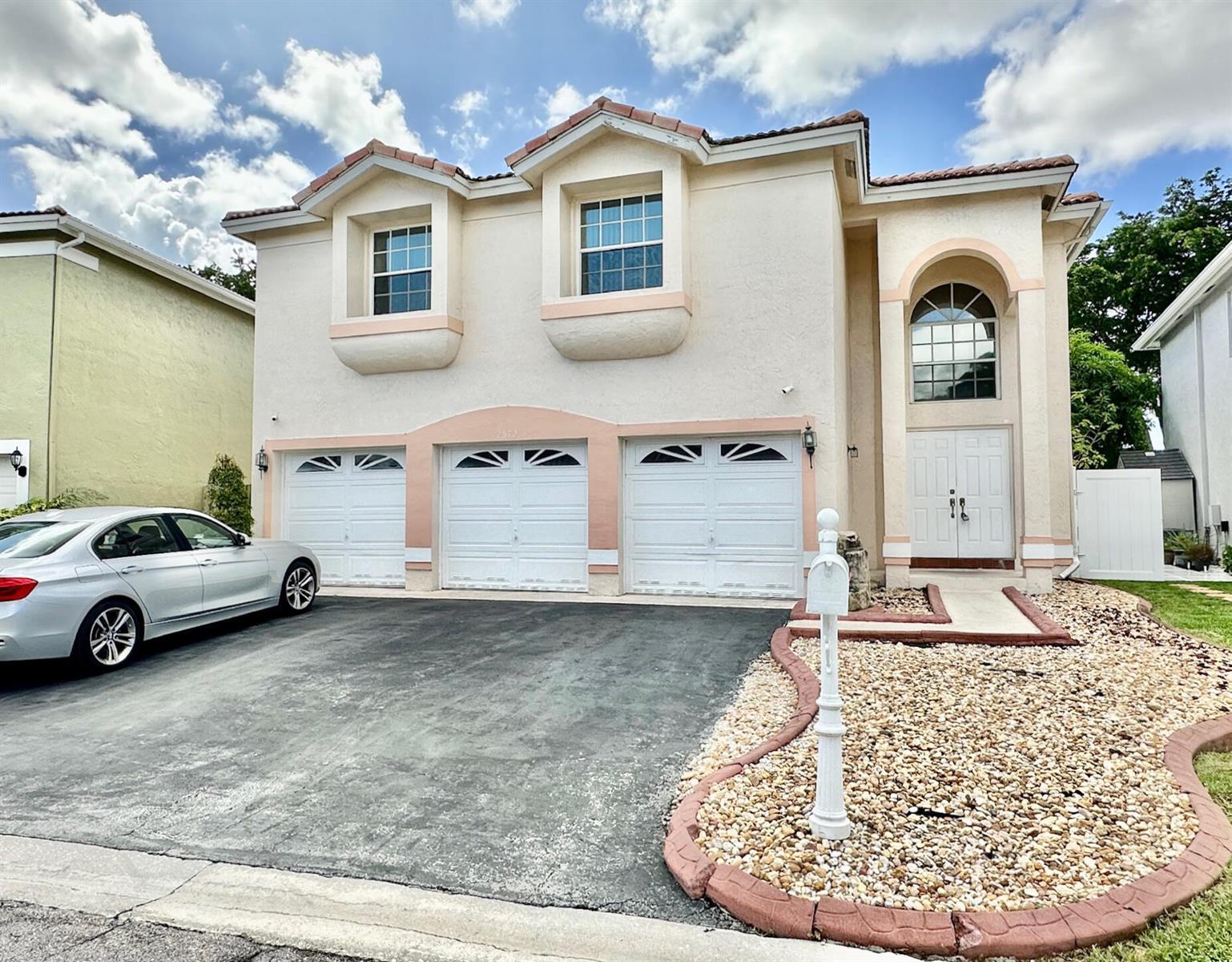 2572 NW 79th Avenue, Margate FL 33063