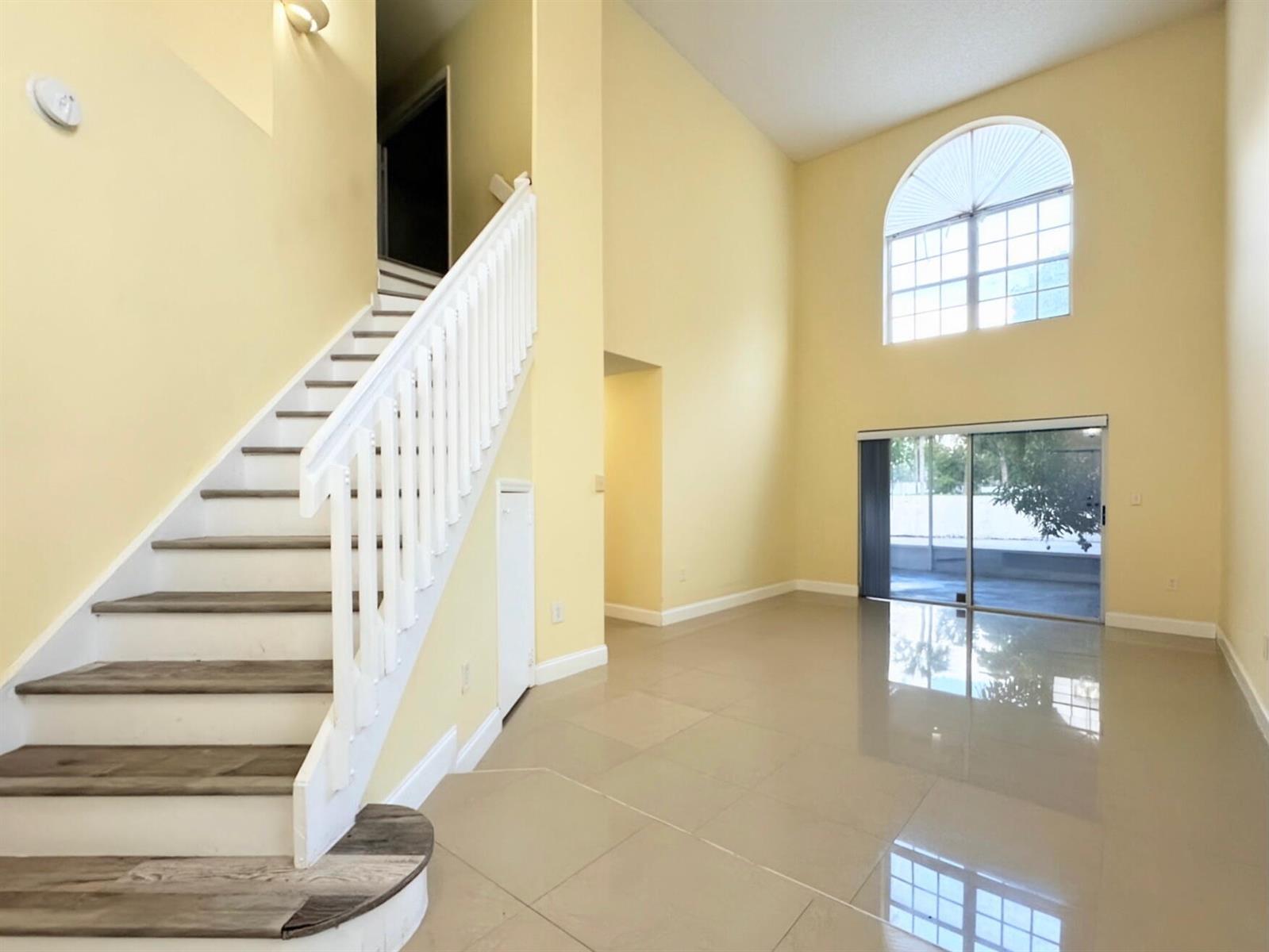 2572 NW 79th Avenue, Margate FL 33063 photo 4