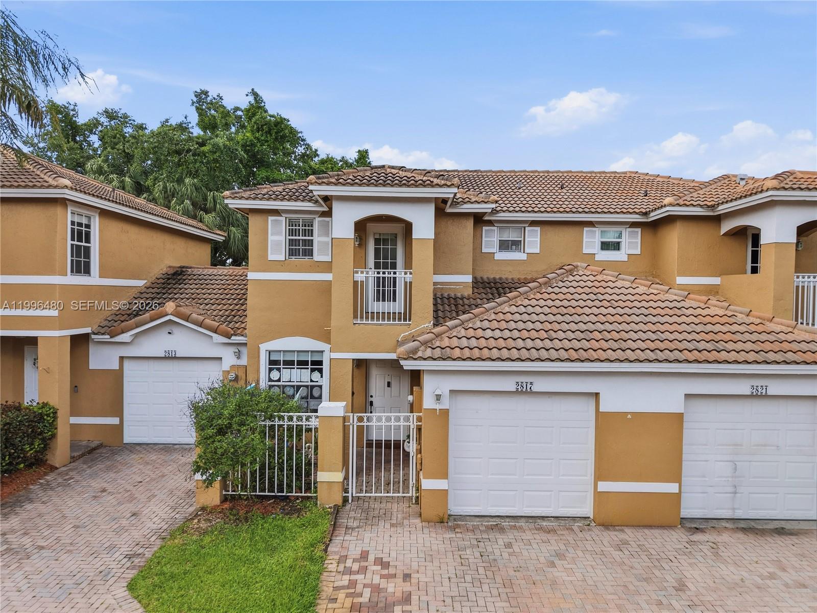 2817 NW 99th Ter, Sunrise FL 33322 photo 2