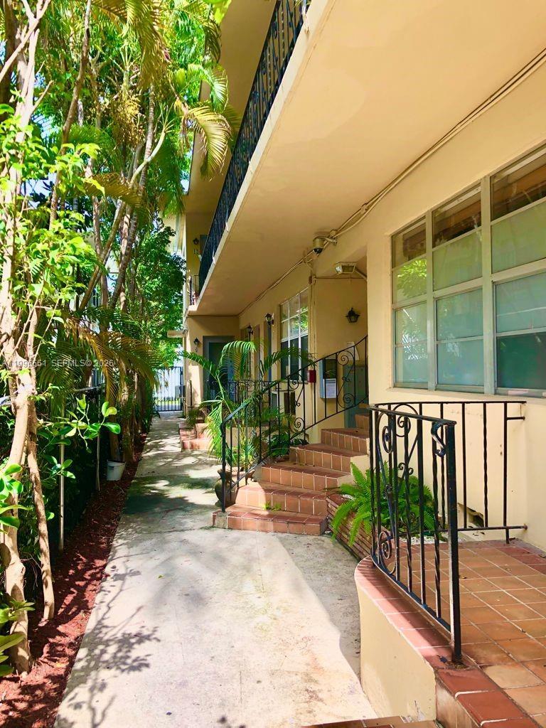 1325 Meridian Ave # 5, Miami Beach FL 33139 photo 3
