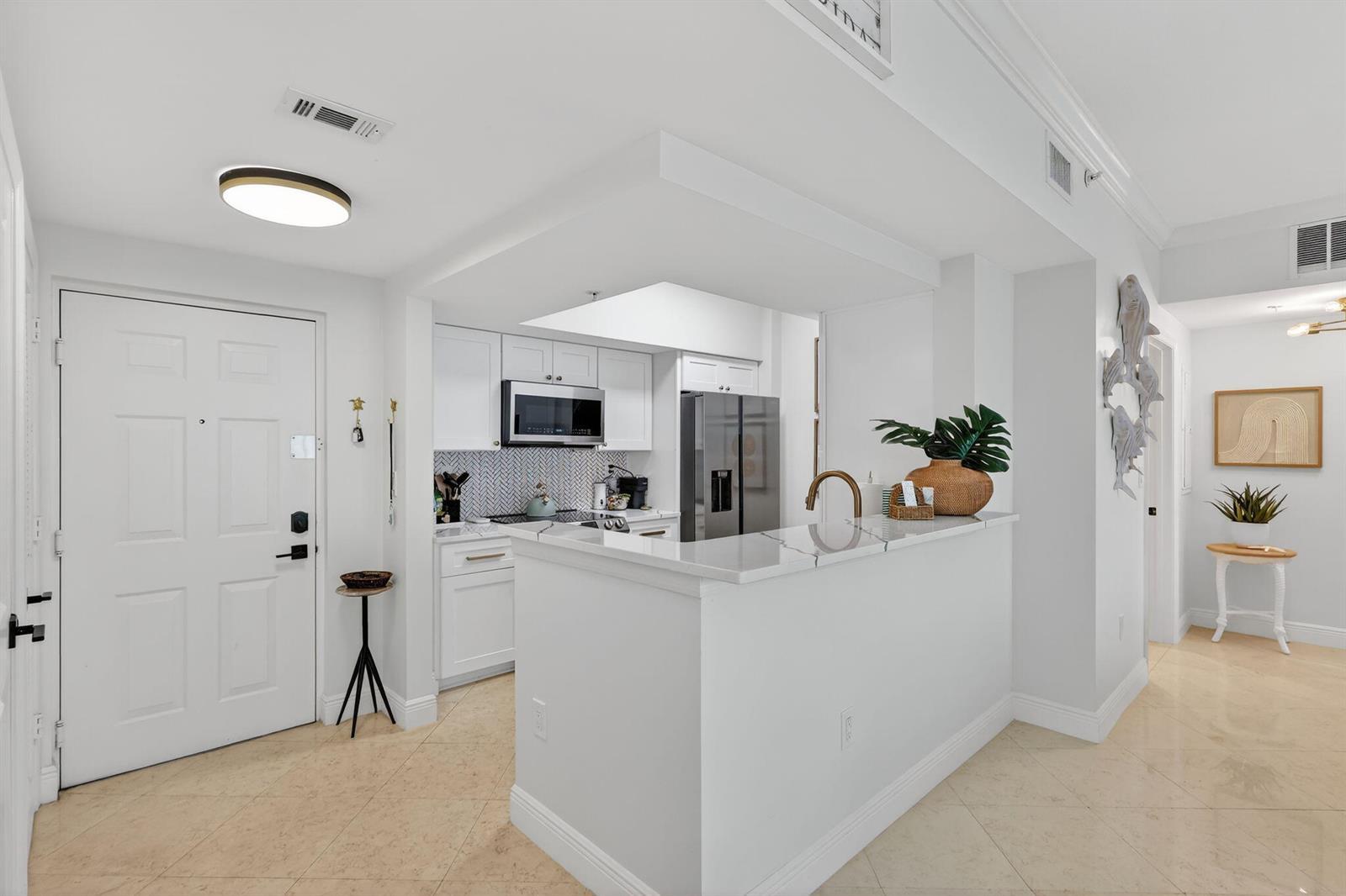 675 NW Flagler Avenue Unit 202, Stuart FL 34994 photo 5