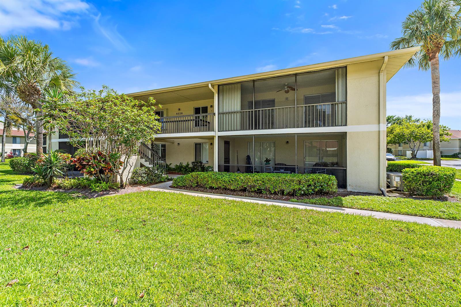 6536 Chasewood Drive # H, Jupiter FL 33458 photo 2