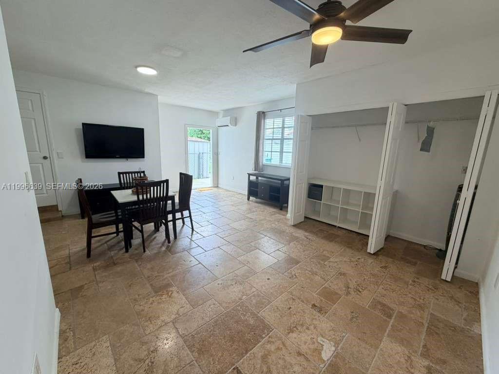 2220 SW 125th Ct, Miami FL 33175 photo 2