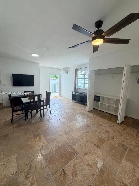 2220 SW 125th Ct, Miami FL 33175 photo 4