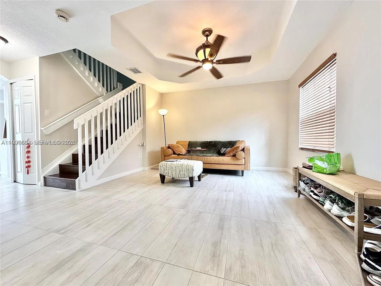10679 SW 6th St # 902, Pembroke Pines FL 33025