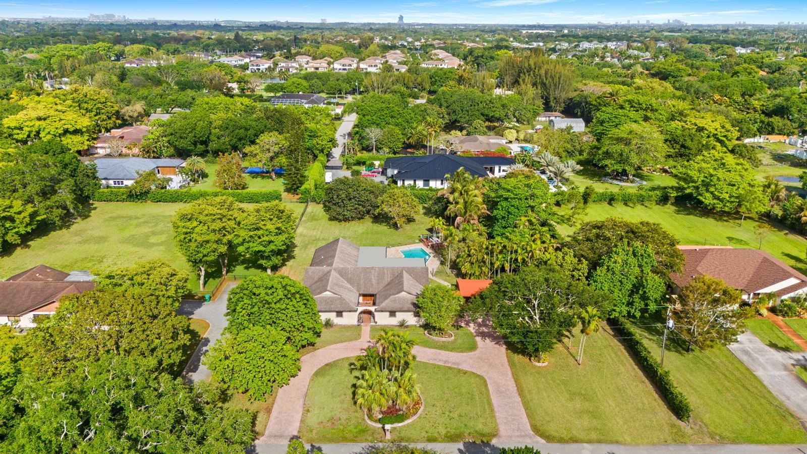5500 SW 111th Terrace, Davie FL 33328