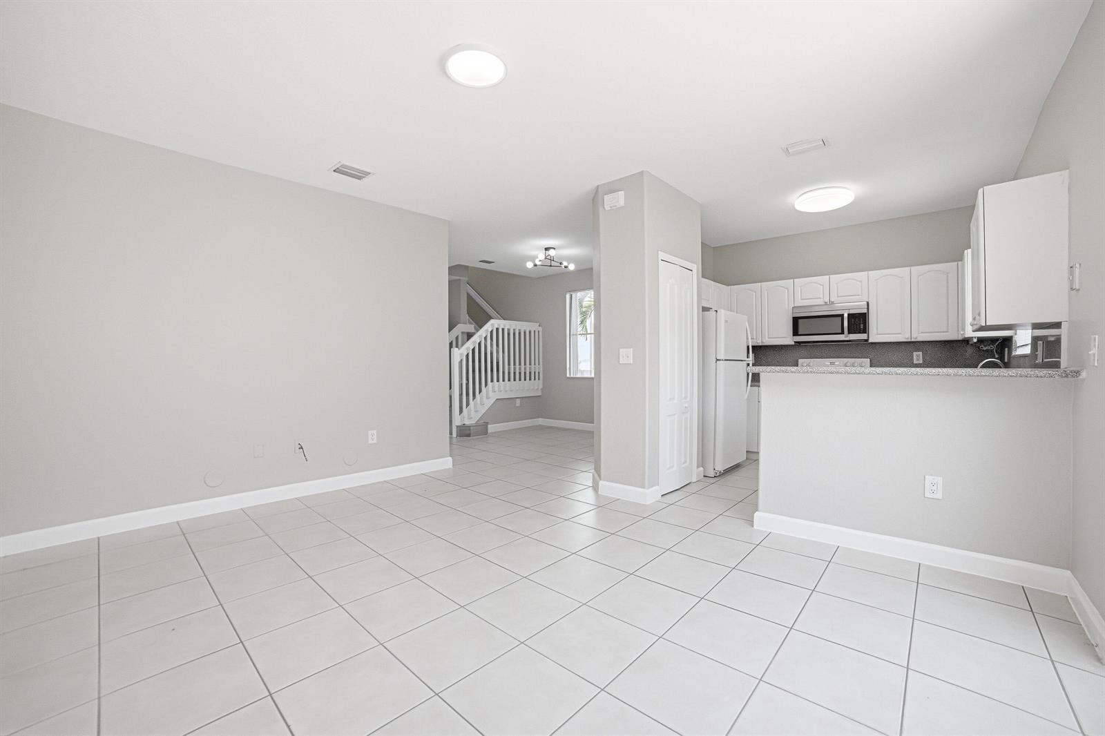 7301 NW 174th Terrace # 100, Hialeah FL 33015 photo 4