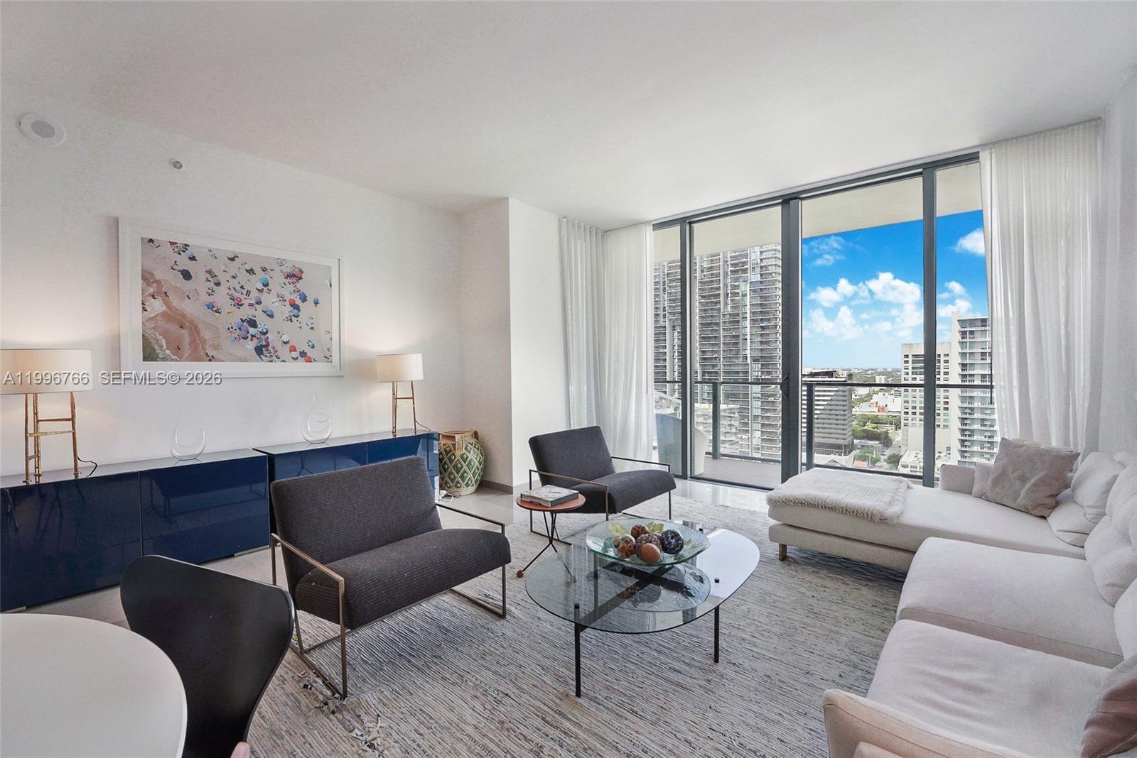 68 SE 6th St # 2104, Miami FL 33131 photo 3